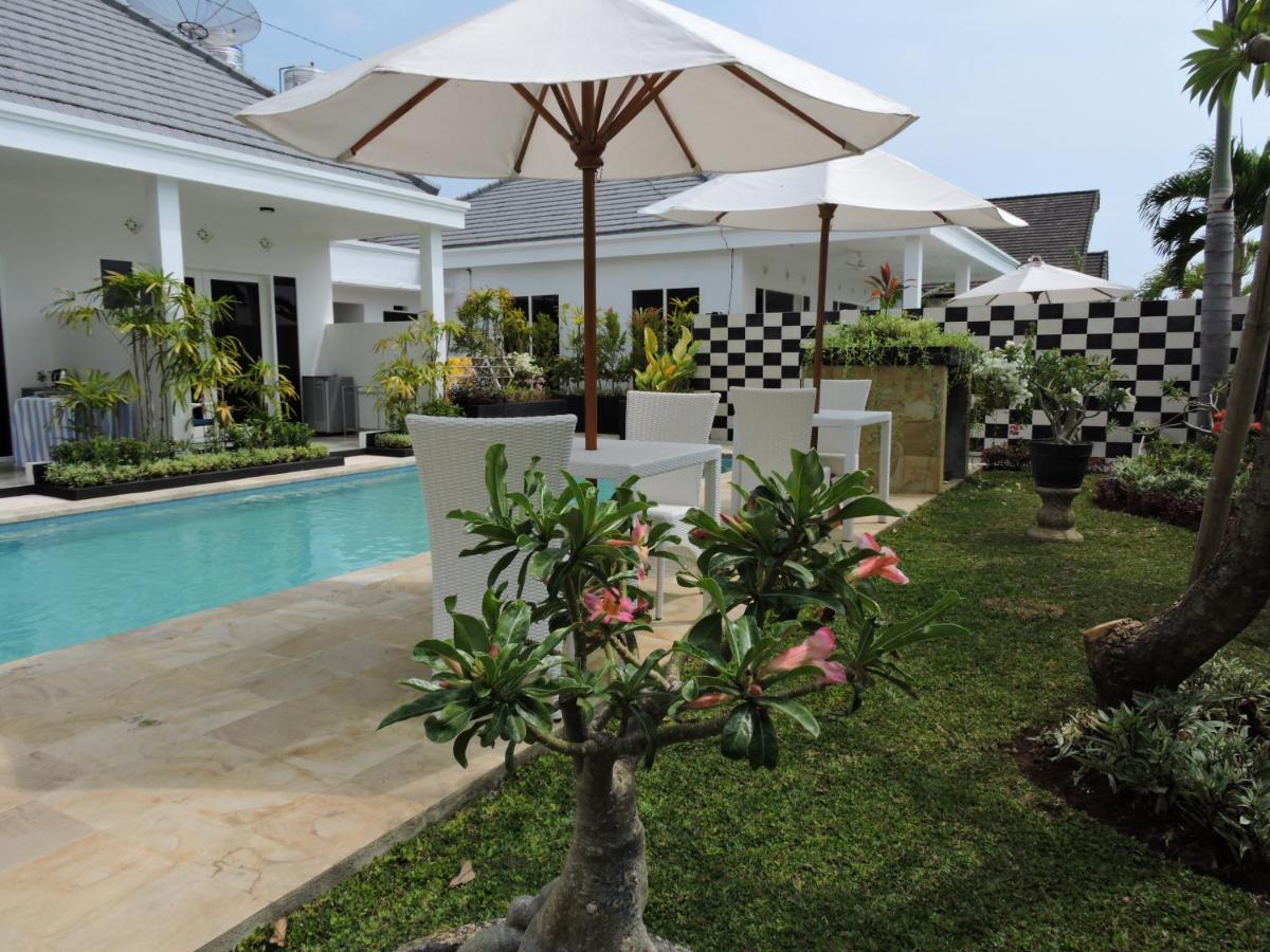 Kartika Villas Lovina  Exterior photo