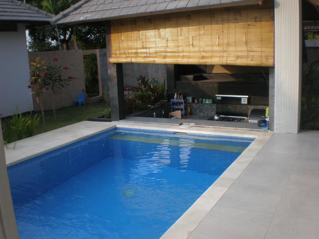 Kartika Villas Lovina  Room photo